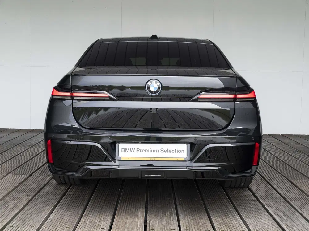 BMW i7 xDrive60 SoH 100% uit 2024, foto 8