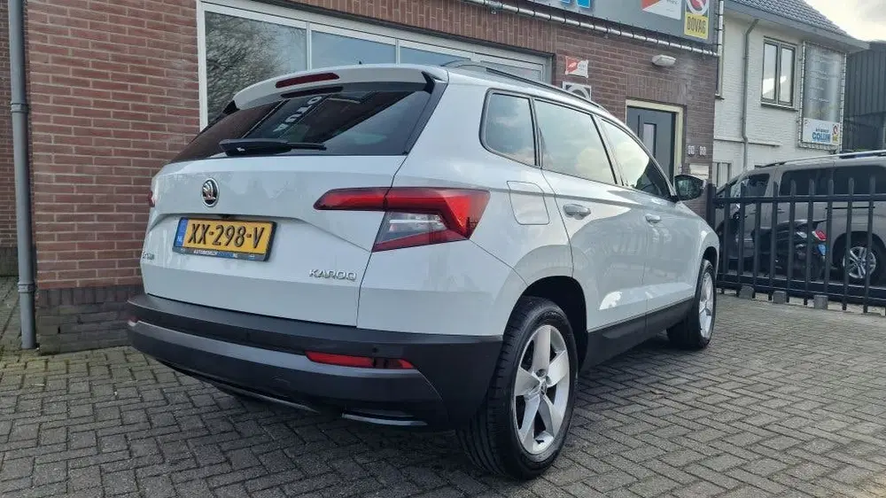 Skoda Karoq 1.5 TSI ACT Ambition Business uit 2019, foto 2