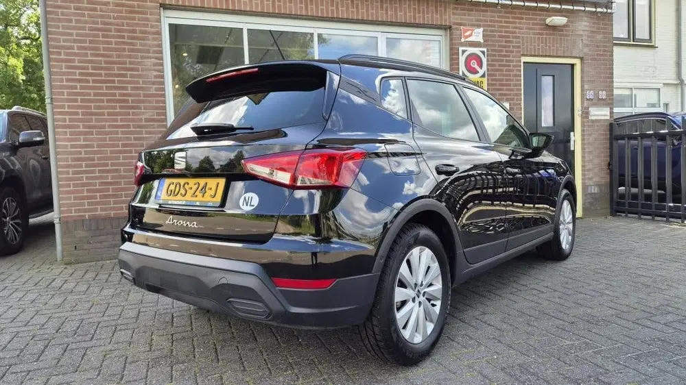 SEAT Arona 1.0 TSI Style Business Intense uit 2022, foto 2