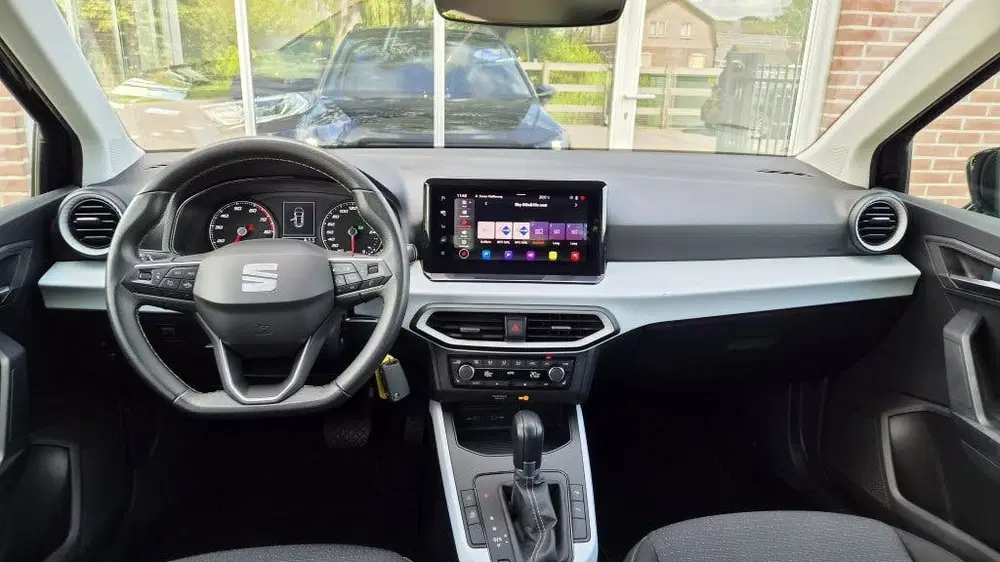 SEAT Arona 1.0 TSI Style Business Intense uit 2022, foto 3