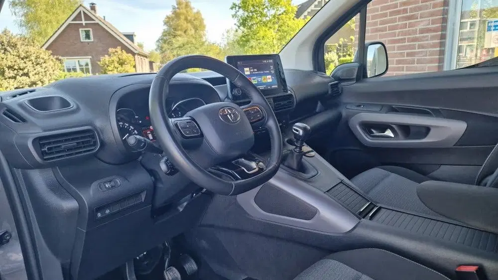 Toyota Proace City 1.2 Turbo Dynamic L2 Long uit 2021, foto 10