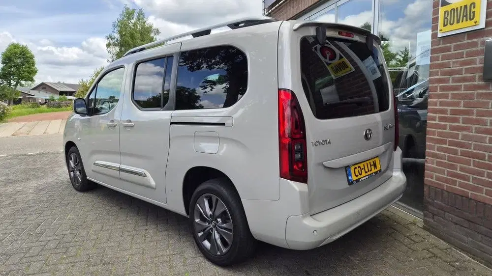Toyota Proace City 1.2 Turbo Dynamic L2 Long uit 2021, foto 9