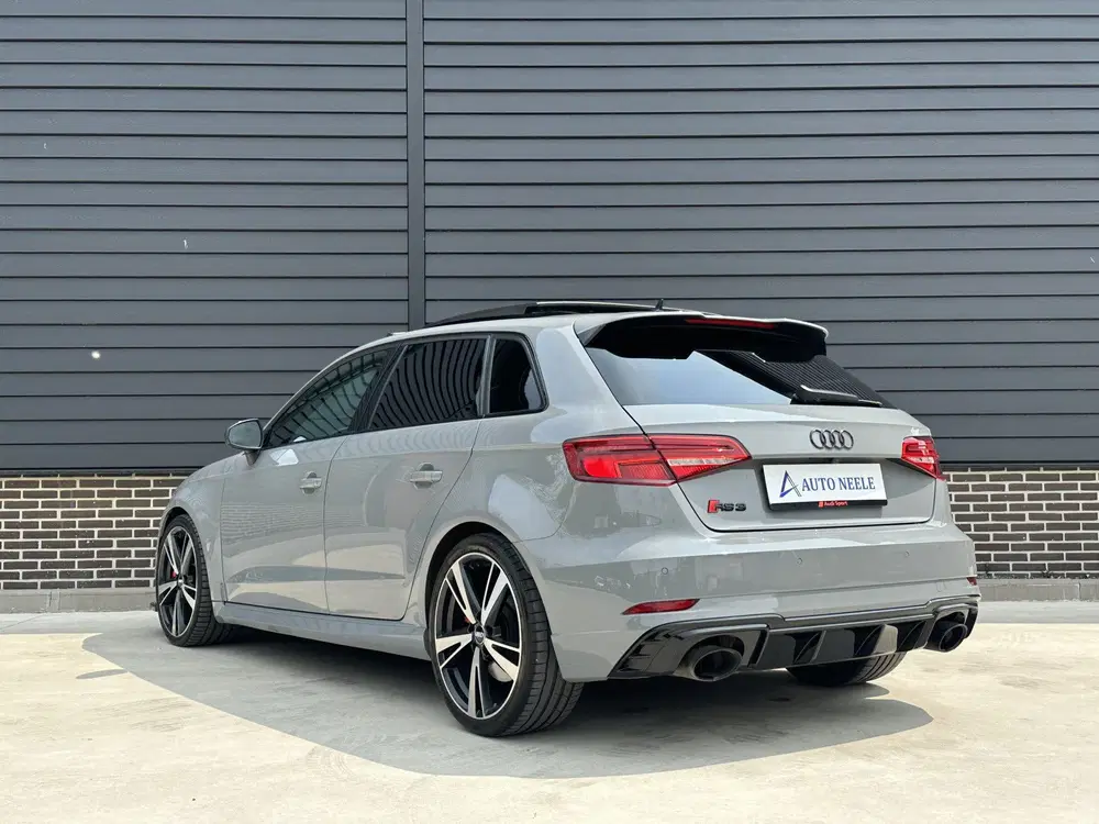 Audi RS3 2.5 TFSI Quattro Panoramadak uit 2019, foto 3