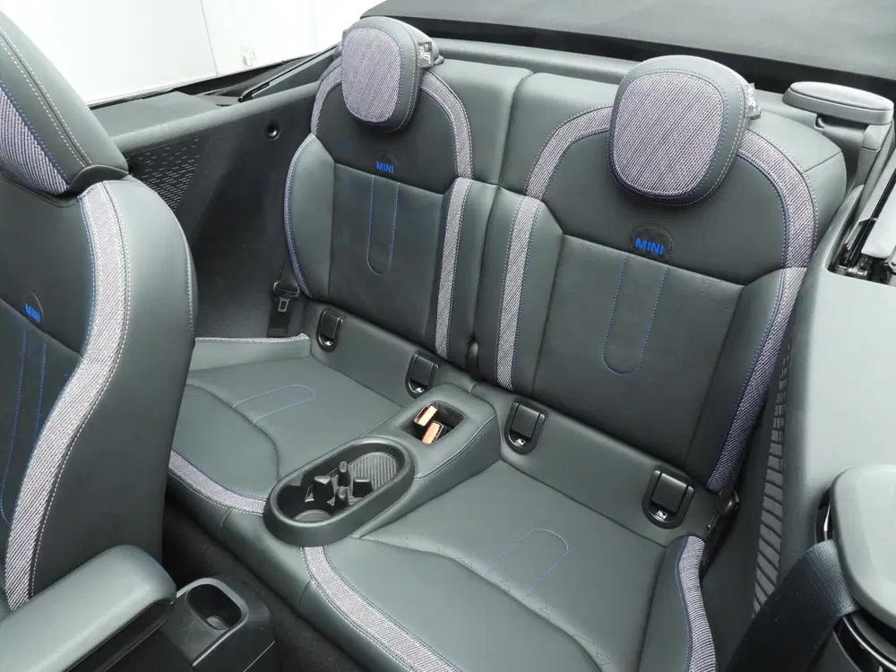 Mini Cabrio Cooper S Automaat uit 2025, foto 8
