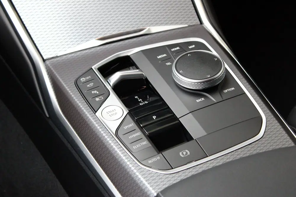 BMW 3-serie 330e M Sport Automaat uit 2026, foto 14