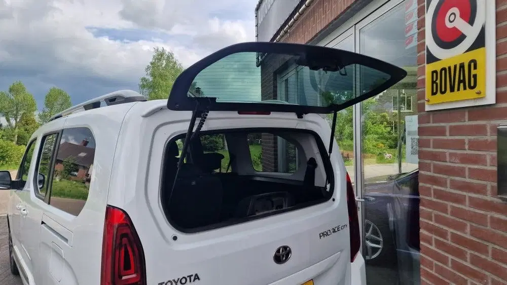 Toyota Proace City 1.2 Turbo Dynamic L2 Long uit 2021, foto 10