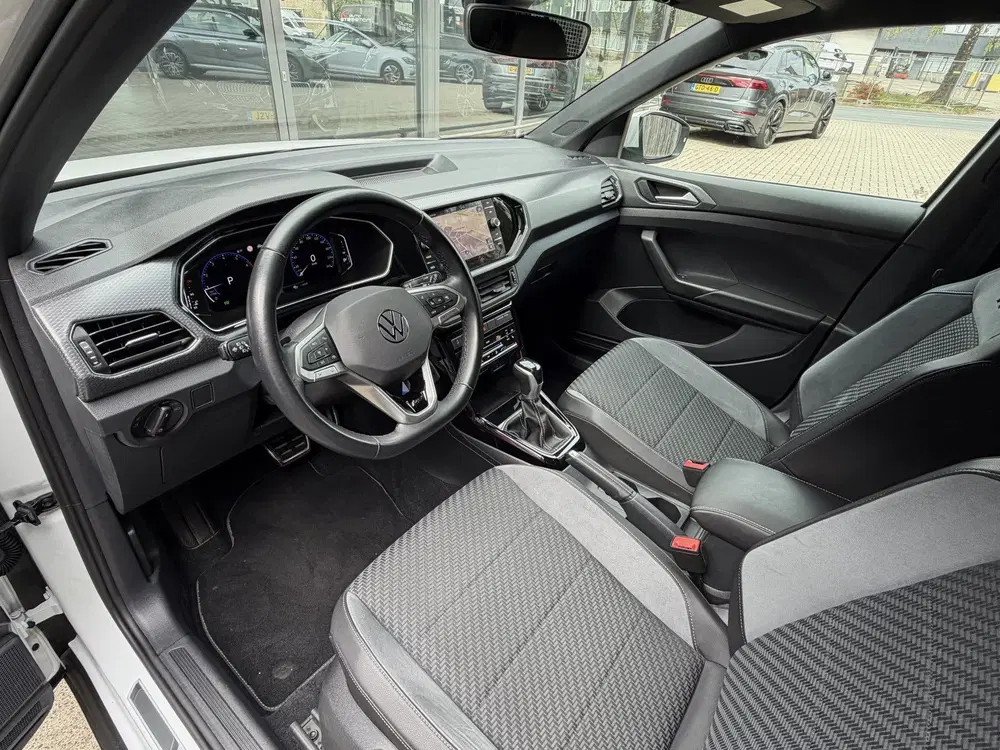 Volkswagen T-Cross 1.0 TSI * * 2x R-LINE * * NAVI uit 2022, foto 2