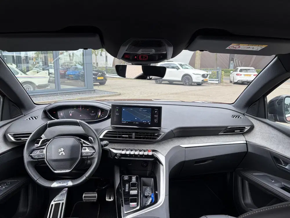 Peugeot 5008 GT HYBRID 7 PER. uit 2024, foto 12