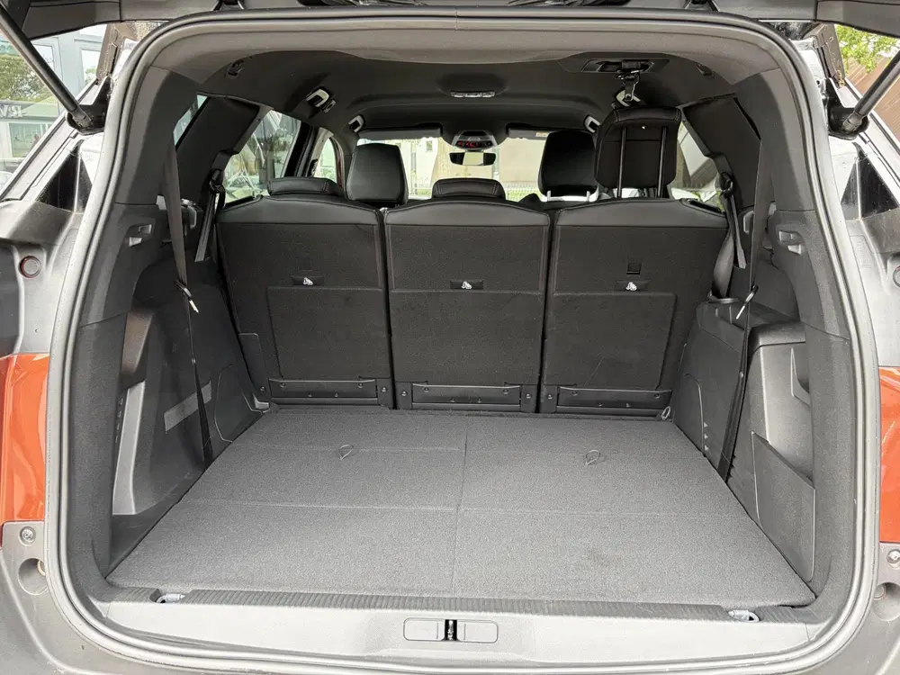 Peugeot 5008 GT HYBRID 7 PER. uit 2024, foto 7