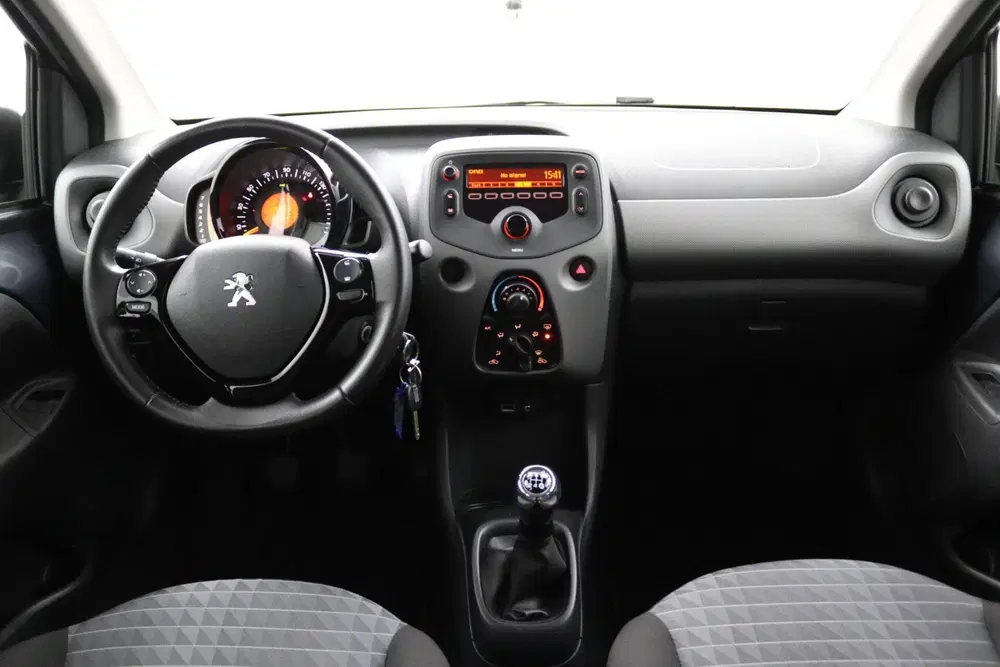 Peugeot 108 1.0 e-VTi Active uit 2021, foto 4