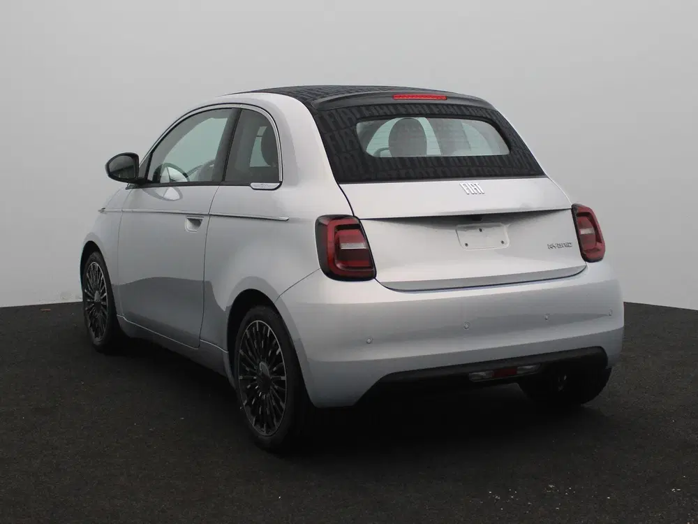 Fiat 500C 1.0 Hybrid La Prima uit 2026, foto 2