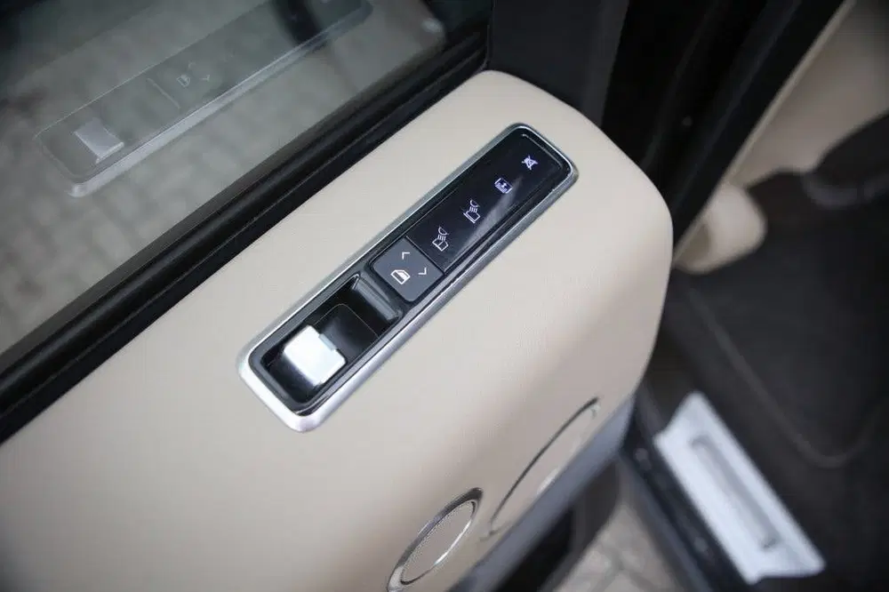 Land Rover Range Rover 3.0 D300 Vogue uit 2021, foto 7