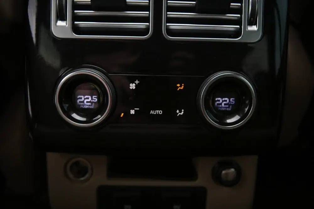 Land Rover Range Rover 3.0 D300 Vogue uit 2021, foto 8