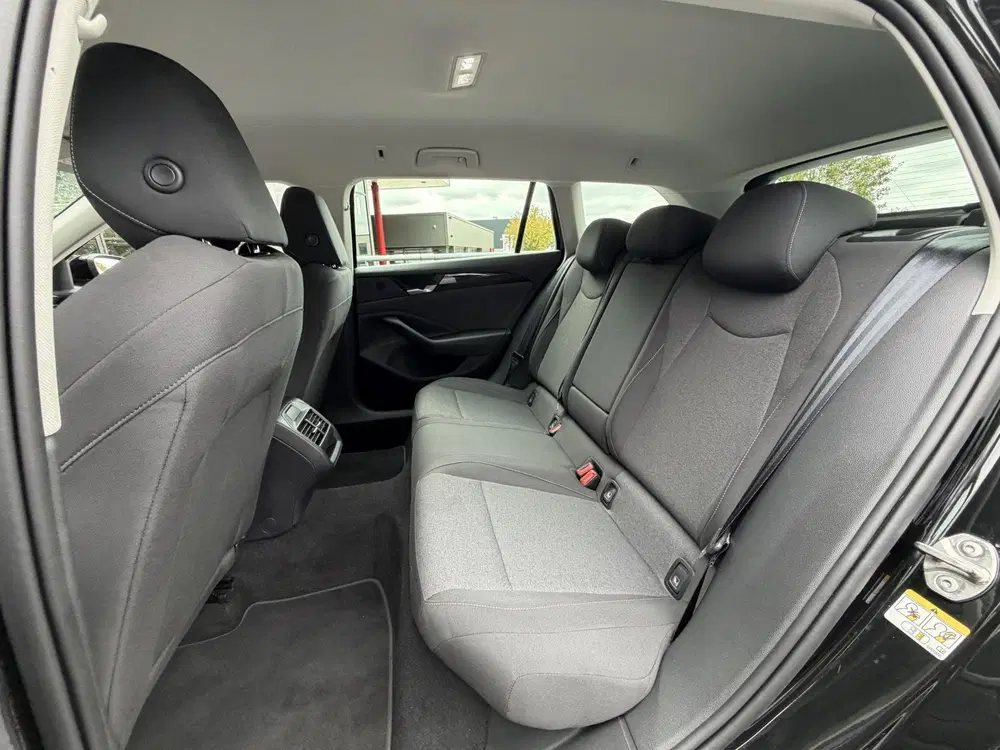 Volkswagen Passat 1.5 eTSI Automaat 150PK uit 2025, foto 8