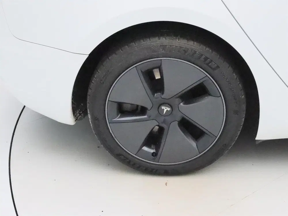 Tesla Model 3 Standard RWD Plus 96.4% SoH UPGRADE [ ENHA uit 2023, foto 9