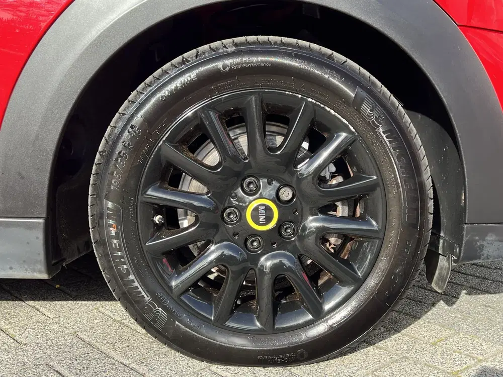 Mini Electric MINI Yours 33 kWh uit 2021, foto 10