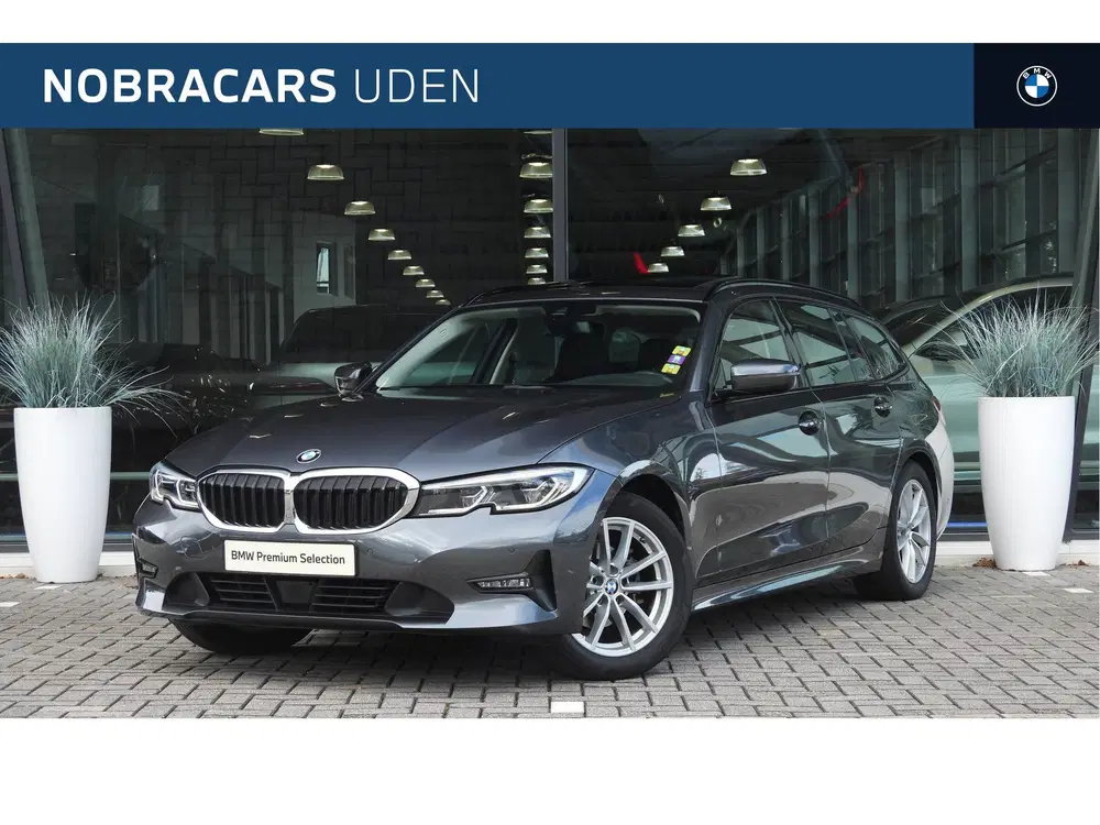 BMW 3-serie 318i High Executive Automaat uit 2021