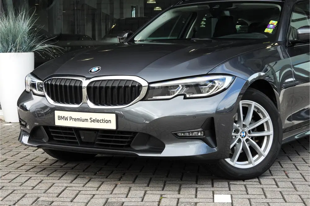 BMW 3-serie 318i High Executive Automaat uit 2021, foto 6