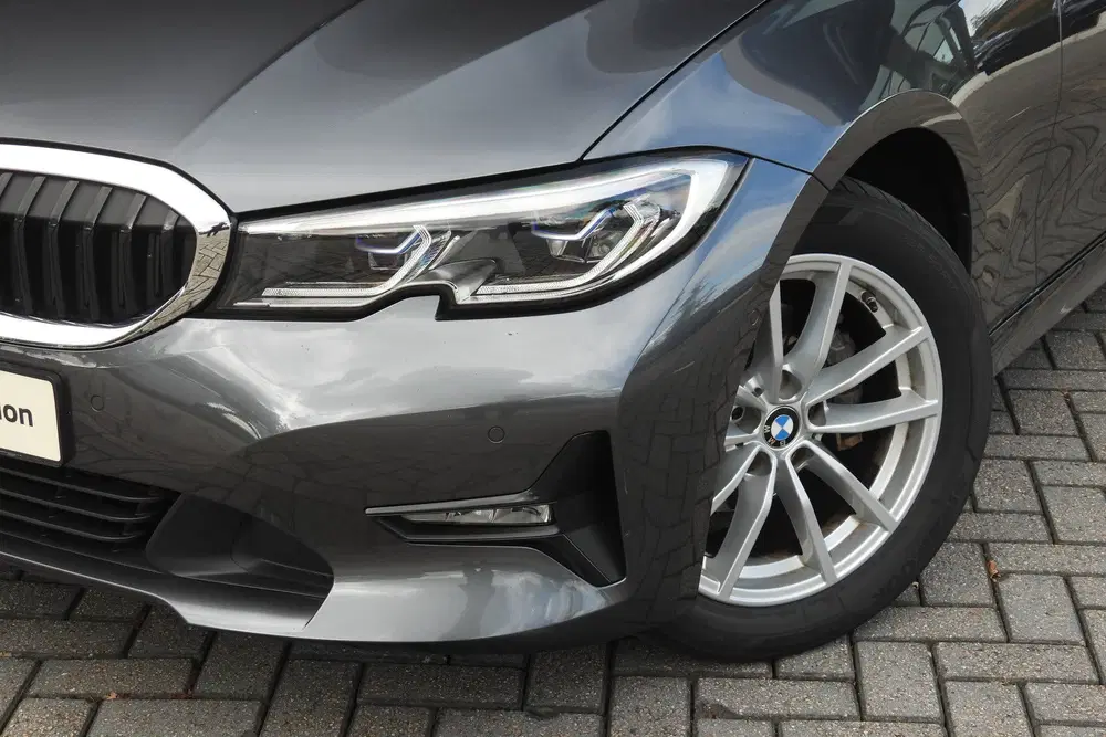 BMW 3-serie 318i High Executive Automaat uit 2021, foto 7