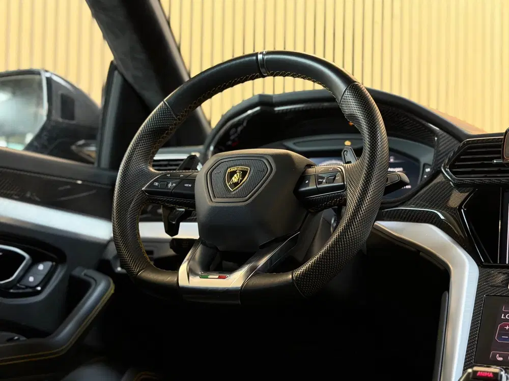 Lamborghini Urus 4.0 V8 uit 2019, foto 14