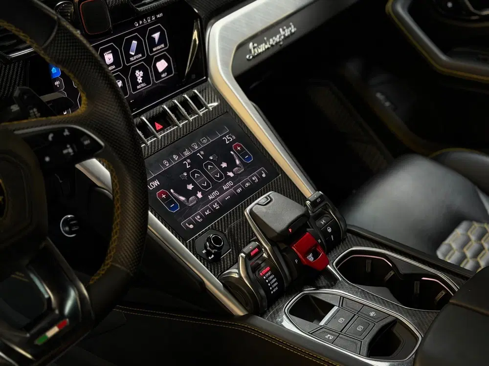 Lamborghini Urus 4.0 V8 uit 2019, foto 15