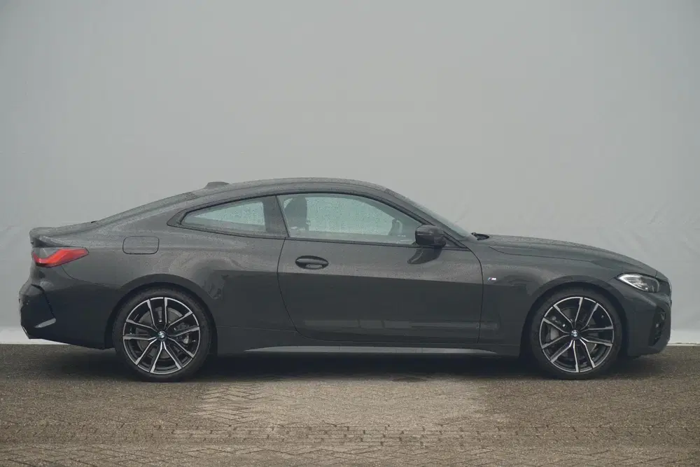BMW 4-serie Coupé 430i High Executive uit 2023, foto 4