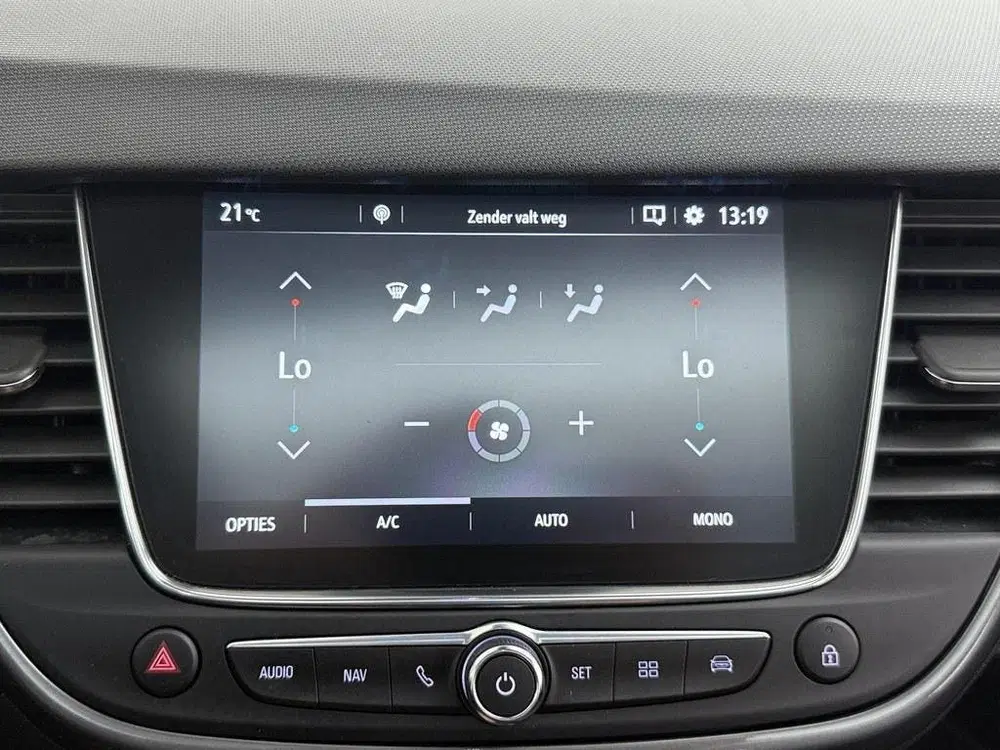Opel Crossland 1.2T 130pk Ultimate Automaat Pano uit 2022, foto 13