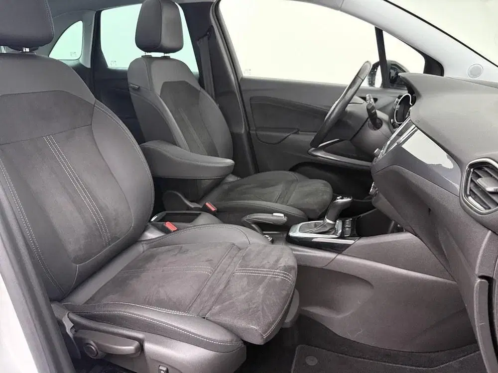 Opel Crossland 1.2T 130pk Ultimate Automaat Pano uit 2022, foto 4