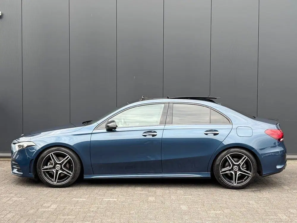 Mercedes-Benz A-Klasse A 200 AMG Nightpakket Pano Leder Sfee uit 2021, foto 14