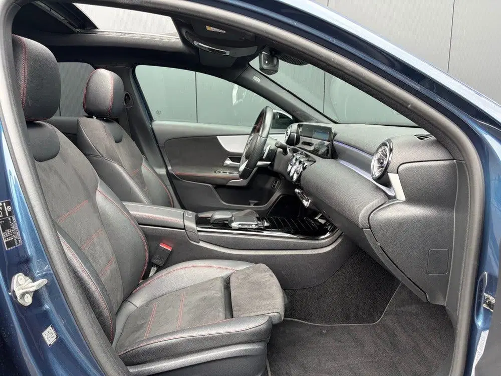 Mercedes-Benz A-Klasse A 200 AMG Nightpakket Pano Leder Sfee uit 2021, foto 3