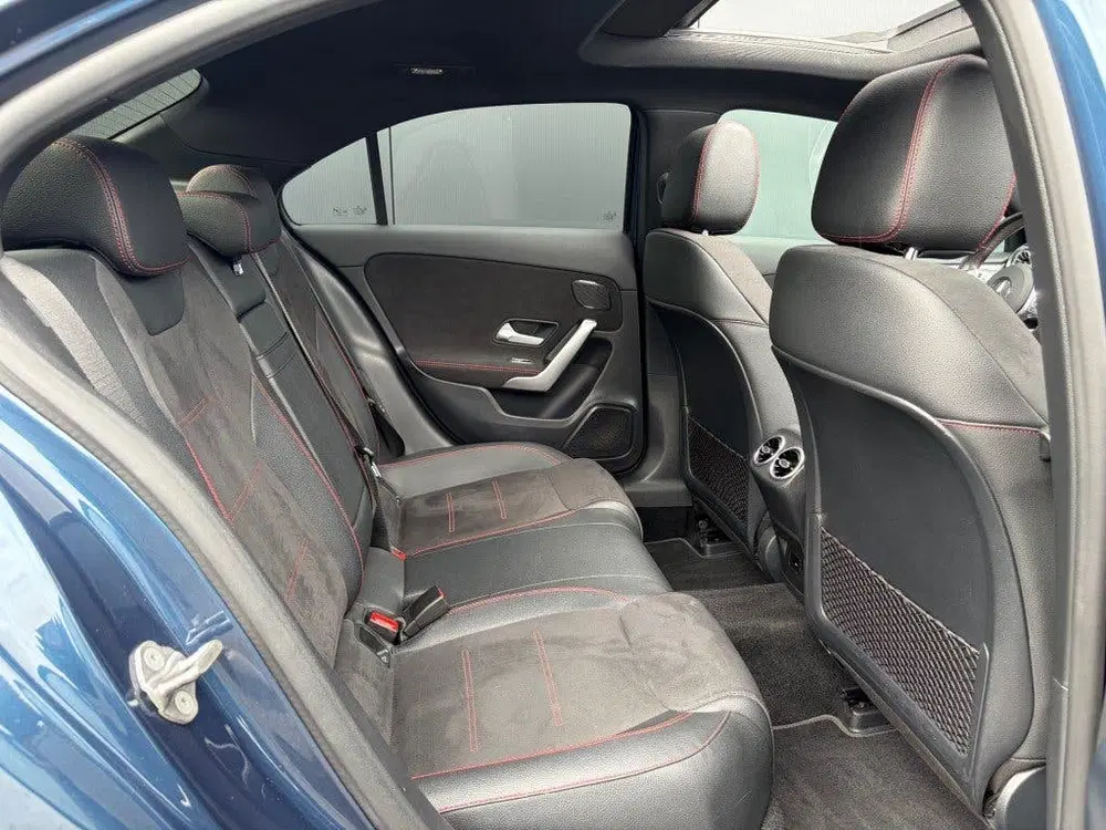 Mercedes-Benz A-Klasse A 200 AMG Nightpakket Pano Leder Sfee uit 2021, foto 4