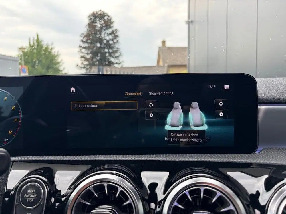 Mercedes-Benz A-Klasse A 200 AMG Nightpakket Pano Leder Sfee uit 2021, foto 8