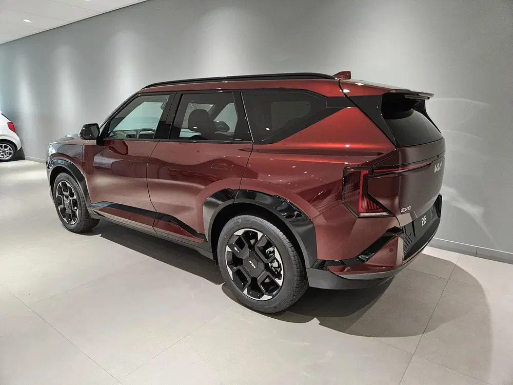 Kia EV5 81 uit 2026, foto 4