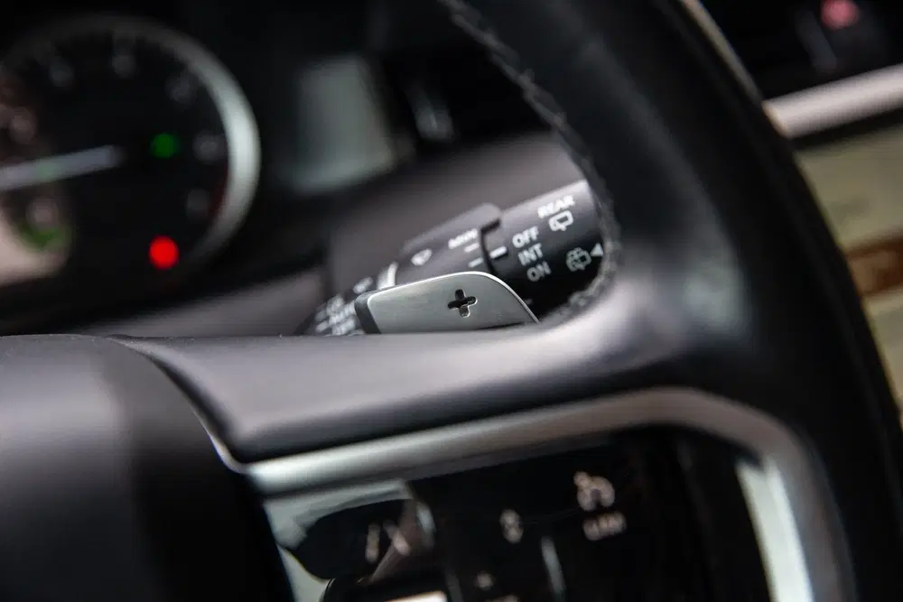 Land Rover Discovery Sport P300e 1.5 R-Dynamic HSE uit 2022, foto 12
