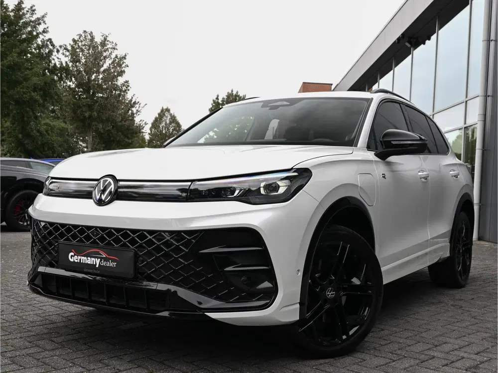 Volkswagen Tiguan 272pk 1.5 eHybrid R-Line Pano Tr-haak IQ-l uit 2025, foto 12