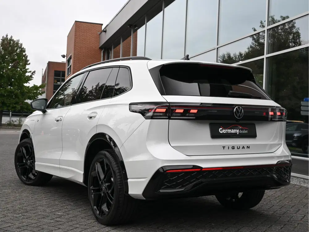 Volkswagen Tiguan 272pk 1.5 eHybrid R-Line Pano Tr-haak IQ-l uit 2025, foto 13