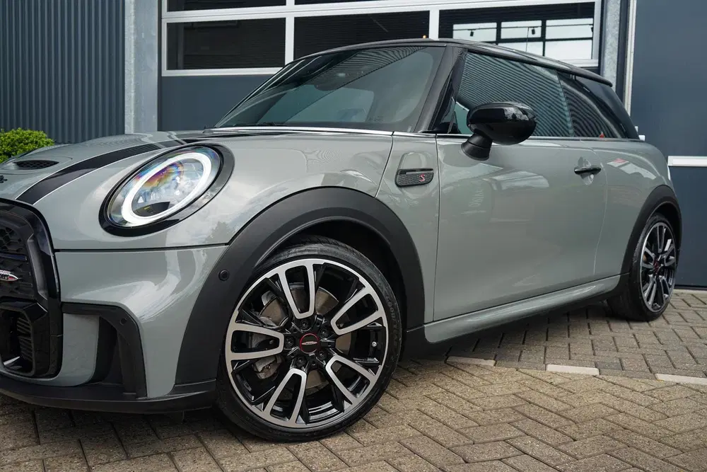 Mini John Cooper Works Cooper S 2.0 John Cooper Works uit 2022, foto 3