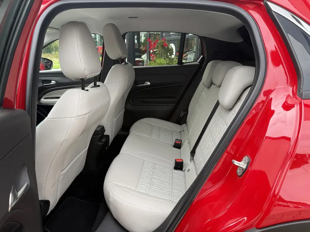 Fiat 600 1.2 Hybrid La Prima *ACC & Massage* uit 2025, foto 12