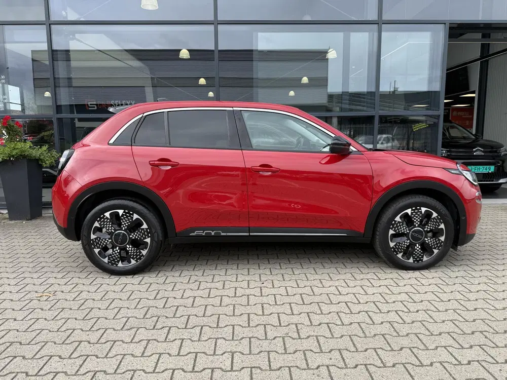 Fiat 600 1.2 Hybrid La Prima *ACC & Massage* uit 2025, foto 6