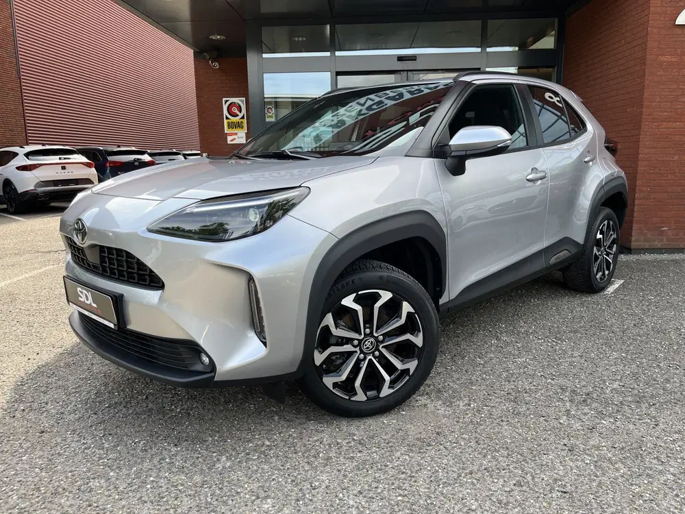 Toyota Yaris Cross 1.5 Hybrid 115 First Edition uit 2025, foto 2