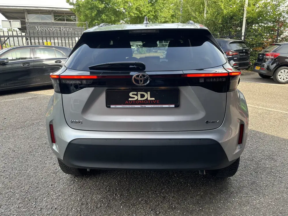 Toyota Yaris Cross 1.5 Hybrid 115 First Edition uit 2025, foto 6