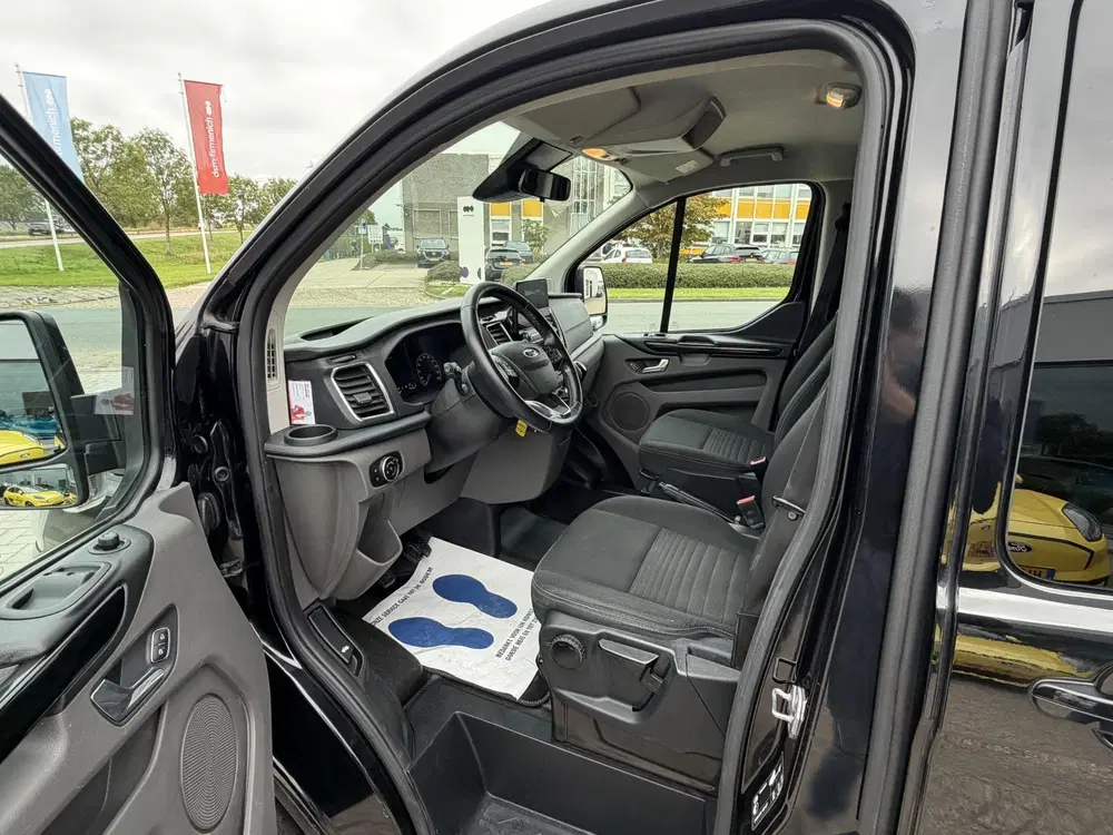 Ford Transit Custom 300 2.0 TDCI L1H1 Limited DC 130pk uit 2019, foto 10