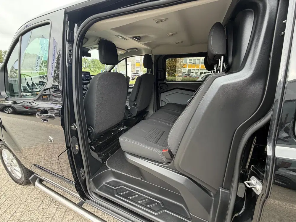Ford Transit Custom 300 2.0 TDCI L1H1 Limited DC 130pk uit 2019, foto 13