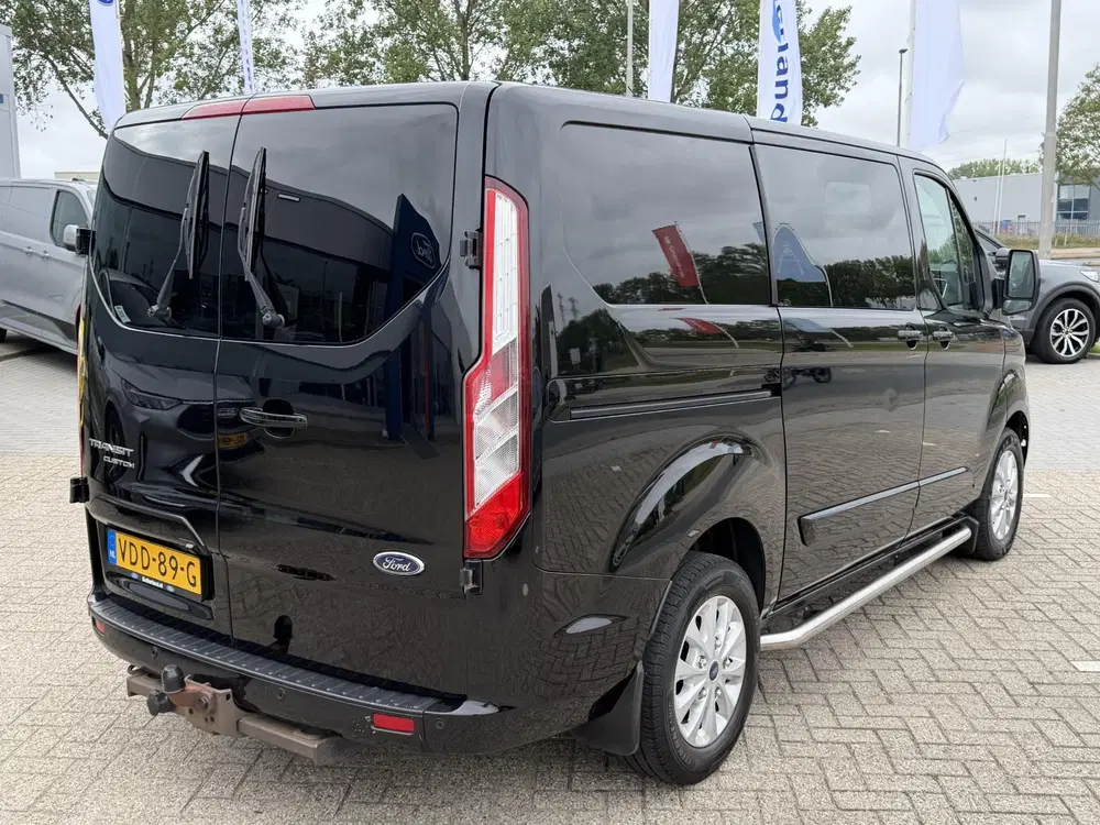 Ford Transit Custom 300 2.0 TDCI L1H1 Limited DC 130pk uit 2019, foto 7