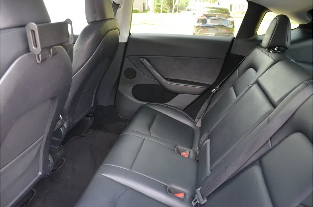 Tesla Model Y RWD 58 kWh Autopilot3.0 uit 2023, foto 13