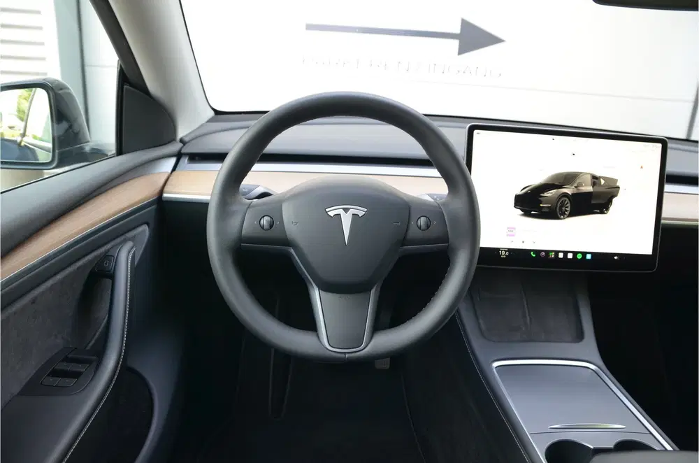 Tesla Model Y RWD 58 kWh Autopilot3.0 uit 2023, foto 15