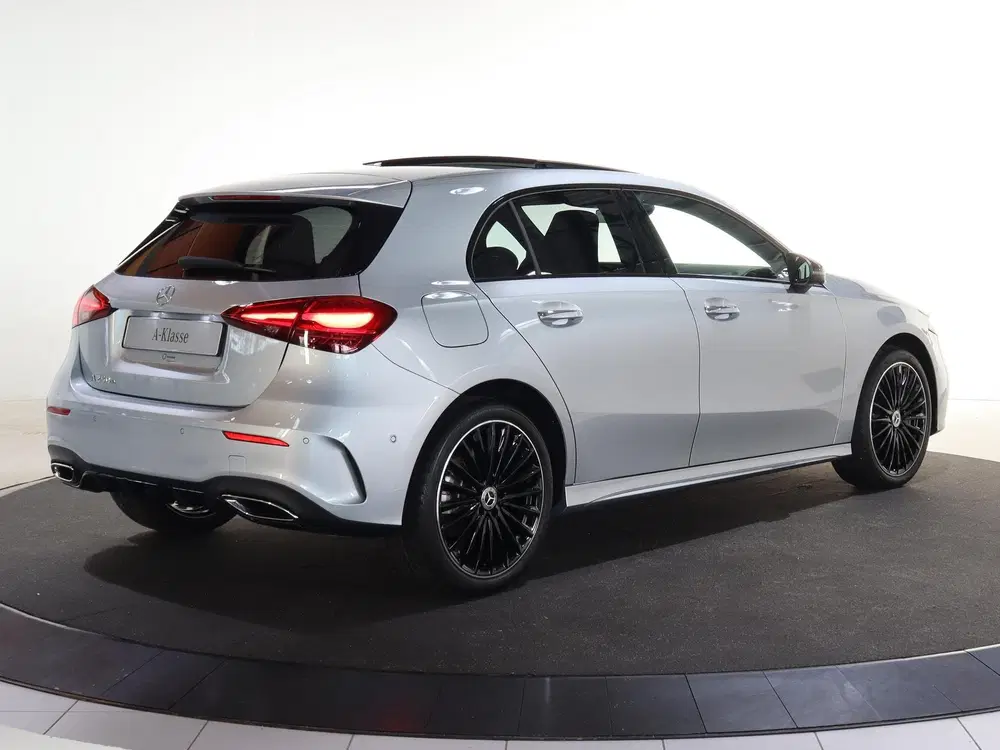 Mercedes-Benz A-Klasse 250e Business Solution AMG uit 2026, foto 2
