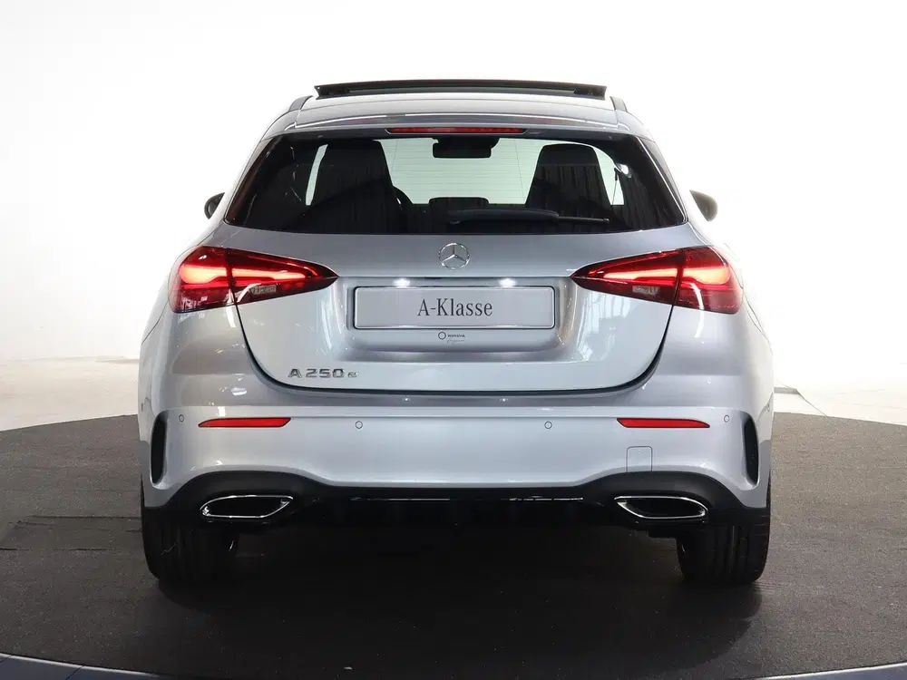 Mercedes-Benz A-Klasse 250e Business Solution AMG uit 2026, foto 4
