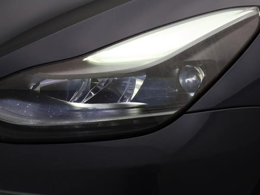 Tesla Model Y Long Range AWD 75 kWh uit 2022, foto 14