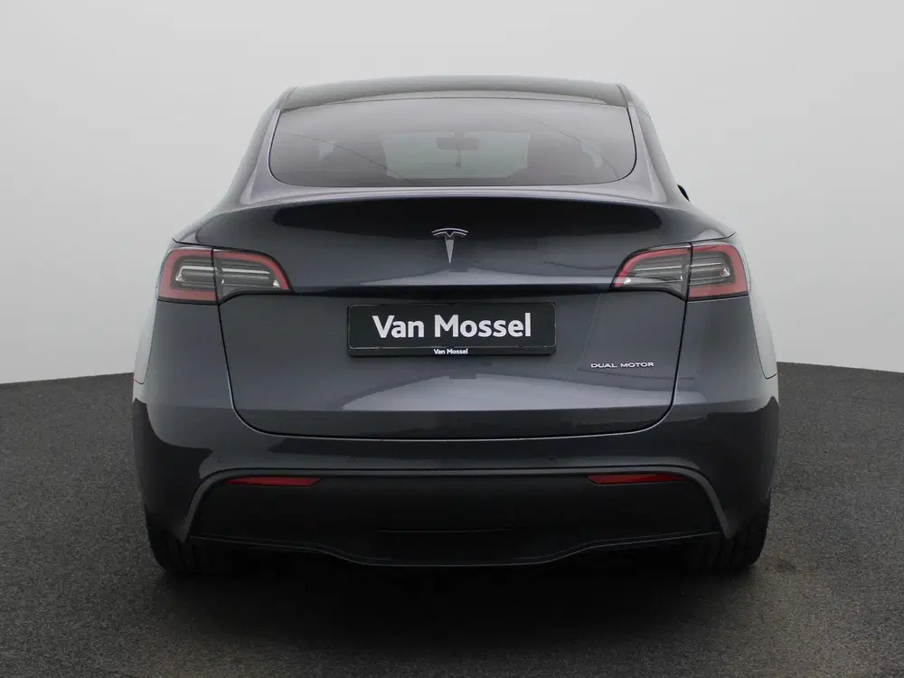 Tesla Model Y Long Range AWD 75 kWh uit 2022, foto 5